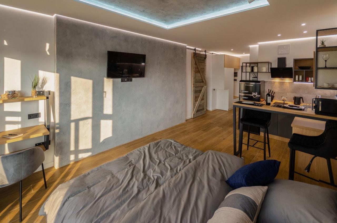 Vip - Smart Apartment Kiev Bagian luar foto
