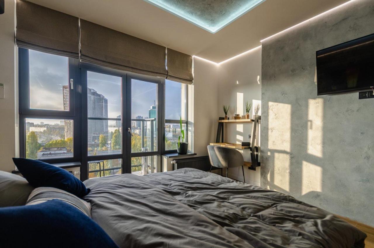 Vip - Smart Apartment Kiev Bagian luar foto