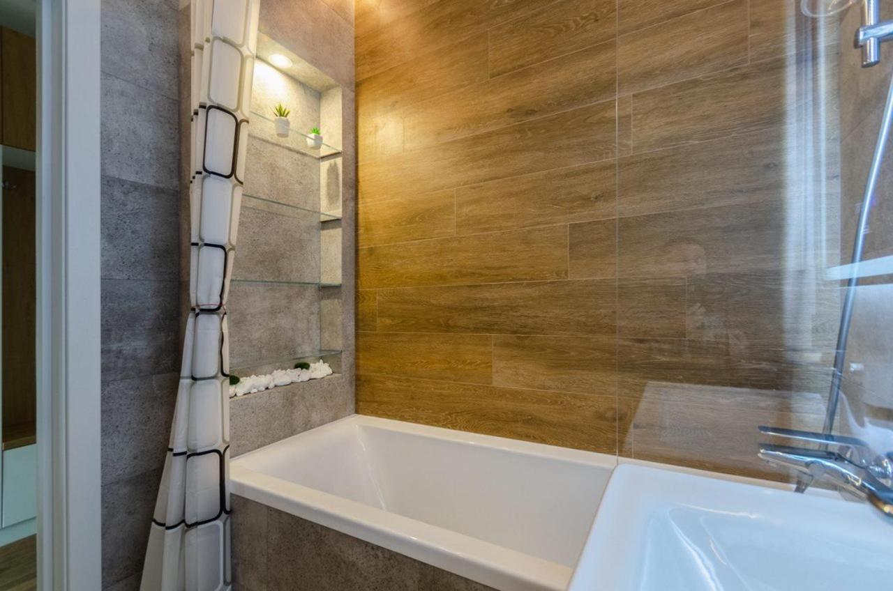 Vip - Smart Apartment Kiev Bagian luar foto
