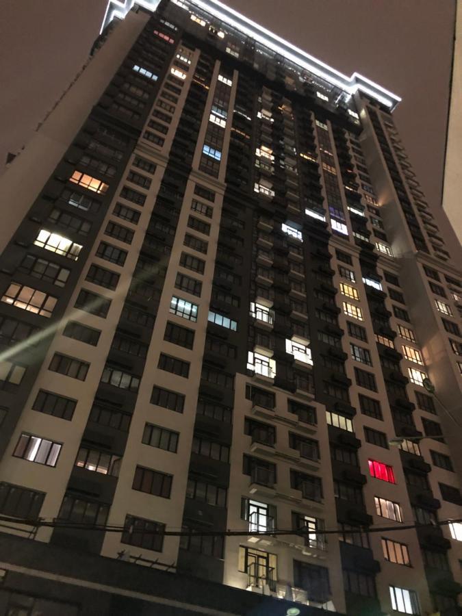 Vip - Smart Apartment Kiev Bagian luar foto