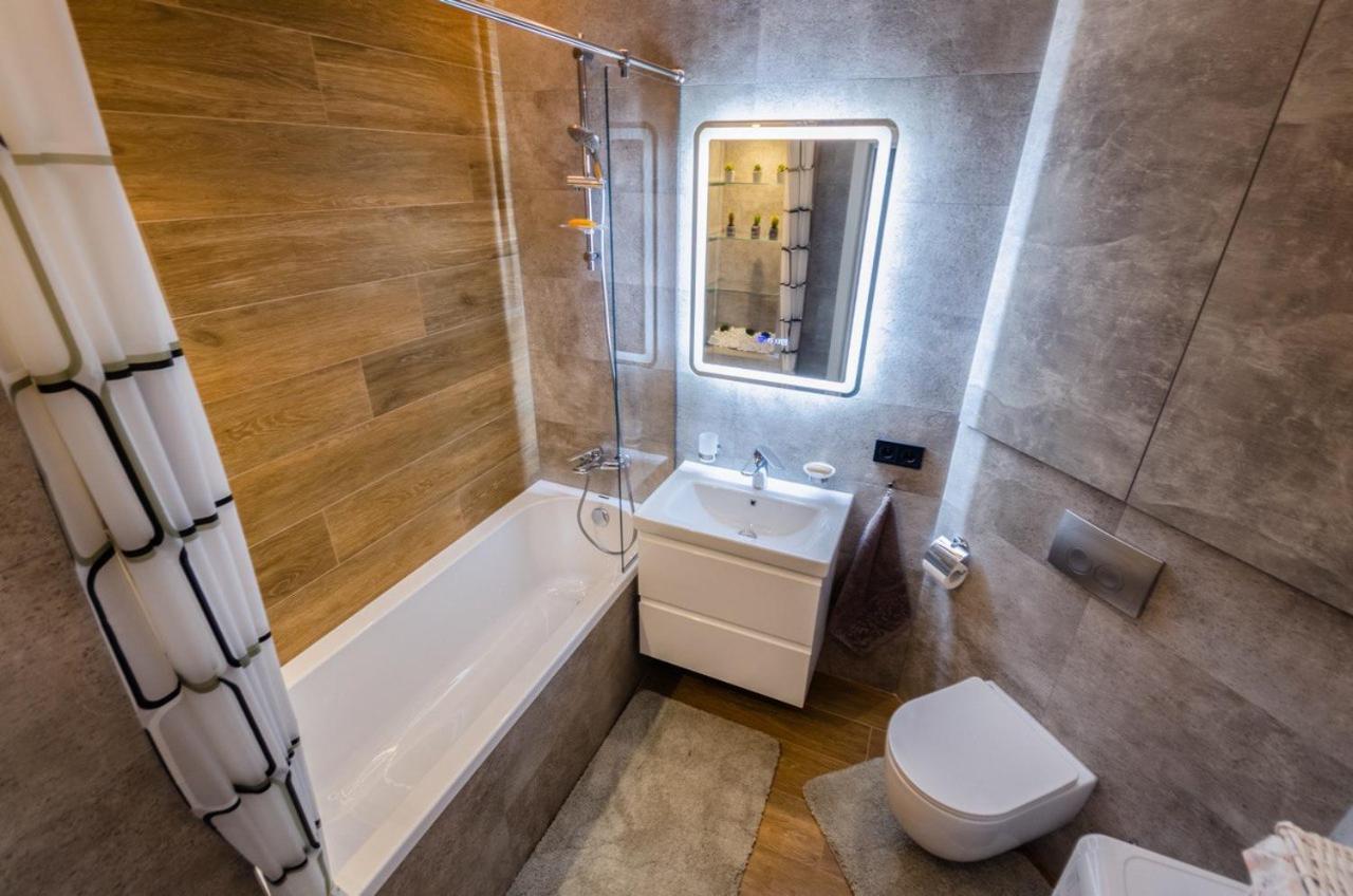 Vip - Smart Apartment Kiev Bagian luar foto